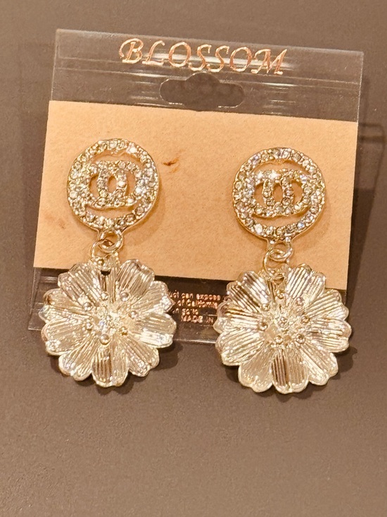 Blossom Jewelry - NWT Blossom Crystal Monogram Flower Drop Earrings Silver Tone